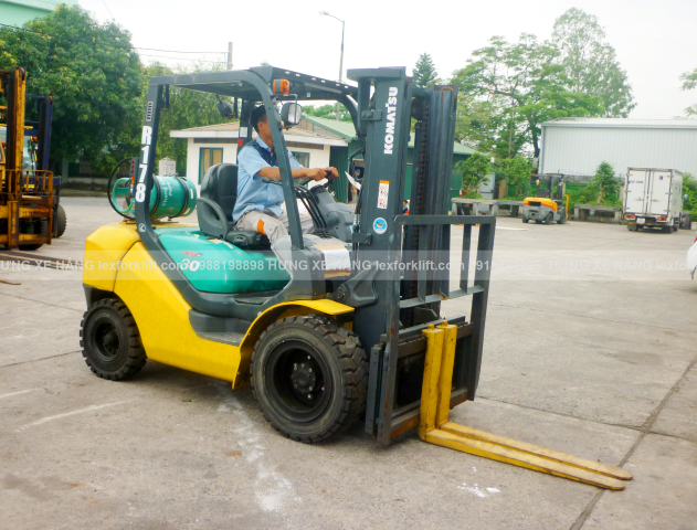 Xe nâng điện 2 tấn